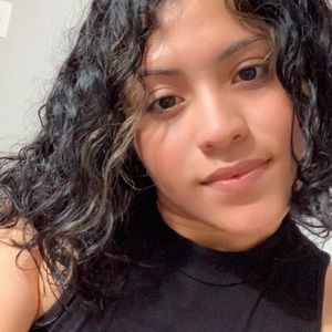 Meet your Posher, Isabel